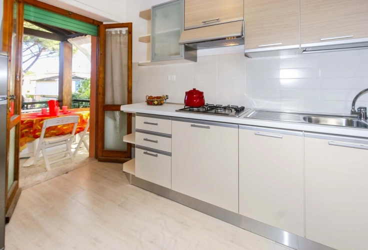 4 Bedrooms Apartment