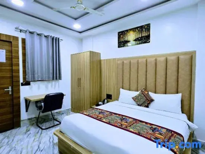 Hotel Aarav Grand