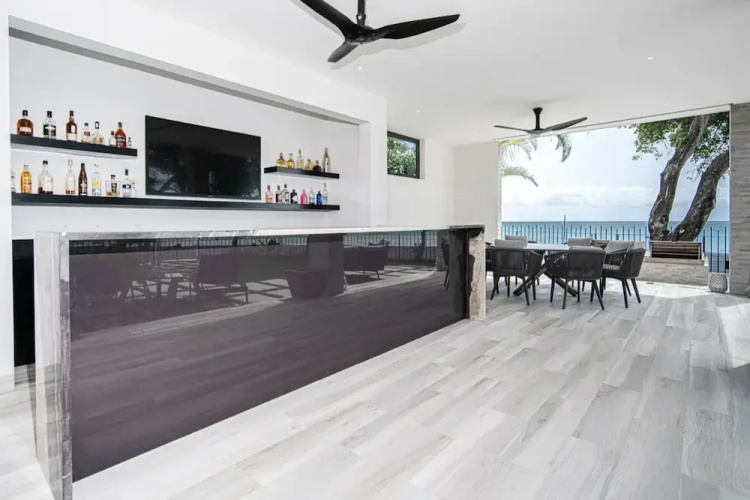 Onyx by Blue Sky Luxury