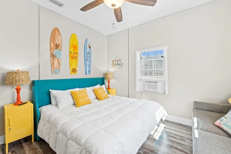4 Bedrooms Cottage