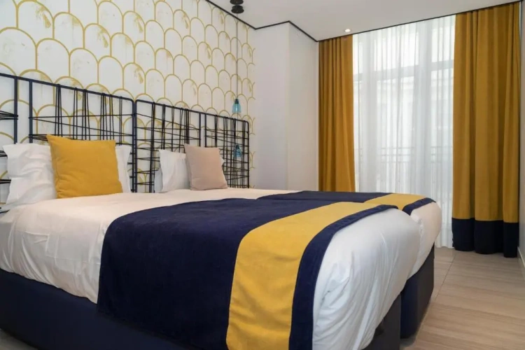 2 Bedrooms Terrace Apartment