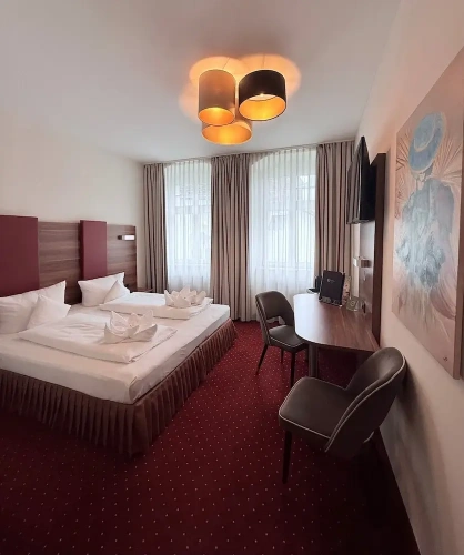 Standard Double room with city view