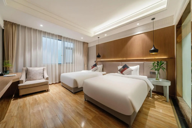 Yijia Lijing Hotel