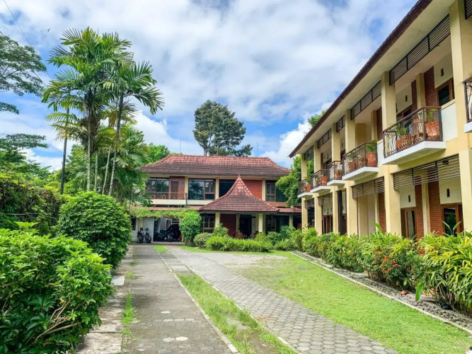 OYO 261 Sasono Putro Residence