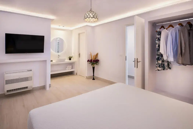 Palm Island Suites