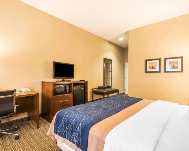 Comfort Inn & Suites Dover-Portsmouth