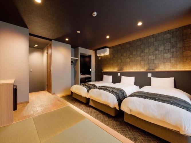 Standard Triple room
