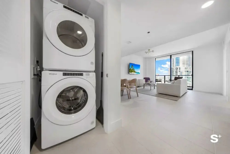 Cityscape Retreat Stylish 1BR