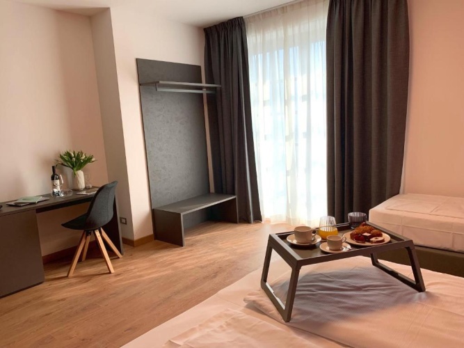 Standard Triple room with balcony