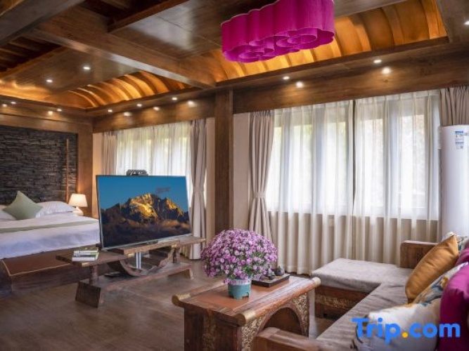 Standard Double room with view