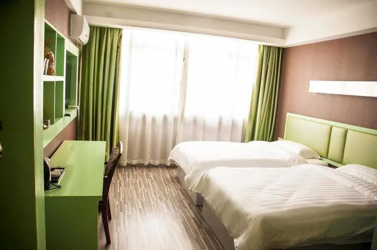 Xianning FX Hotel