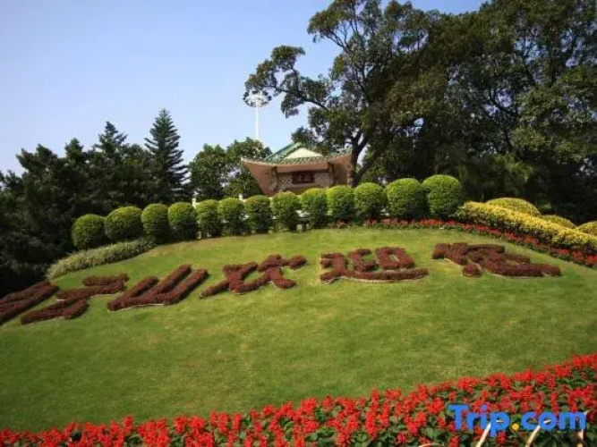 Yilong Hotel