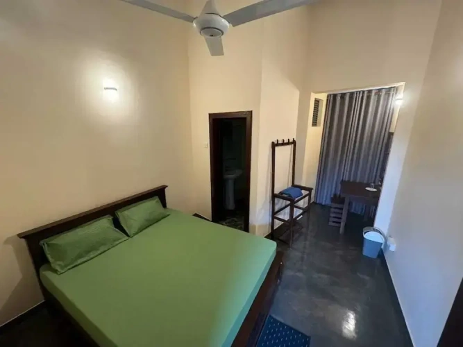 Standard Double room with city view