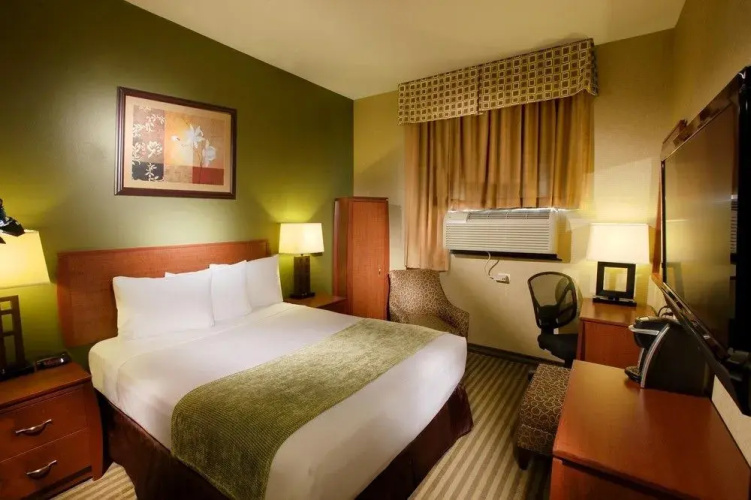 Hotel Q New York