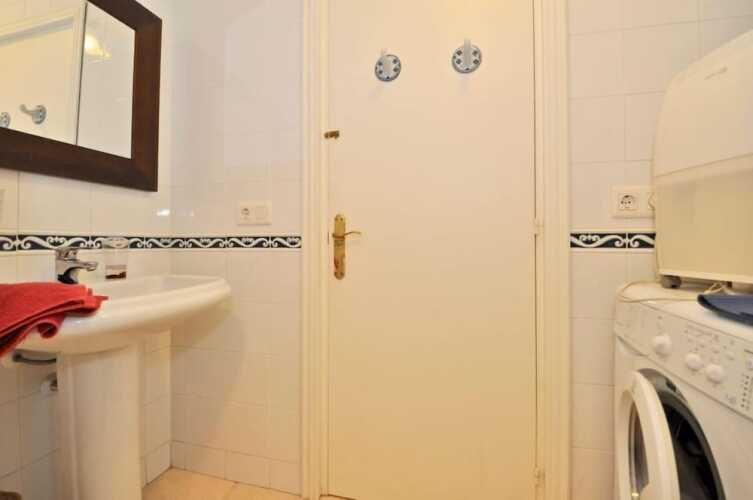 Apartment Flora Over view