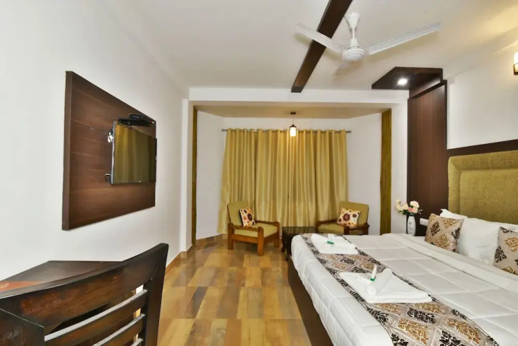 Kapoor Resort
