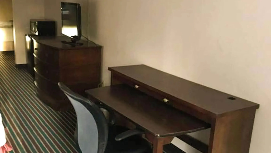 Magnuson Hotel Marietta