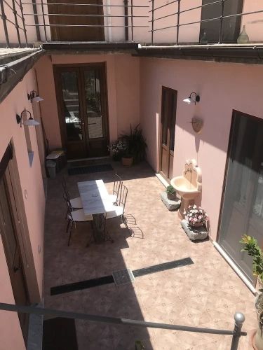 Standard Single room with balcony and with courtyard view