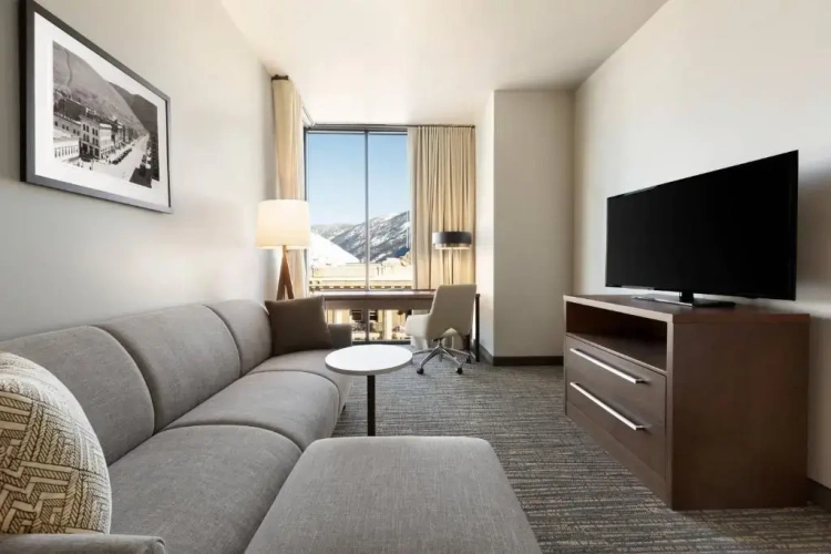 1 Bedroom Quadruple Suite