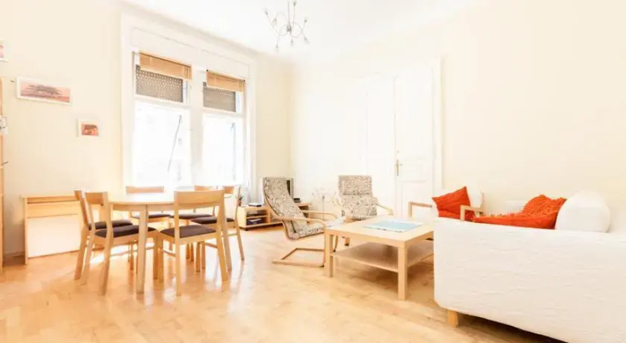 Avantgarde Suites - Broadway