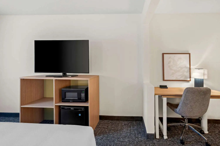 Spark by Hilton Moline Quad Cities