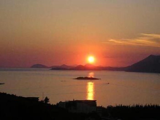 2 Bedrooms Comfort Apartment with sea view
