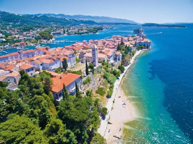 1 Bedroom Apartment with balcony and with sea view