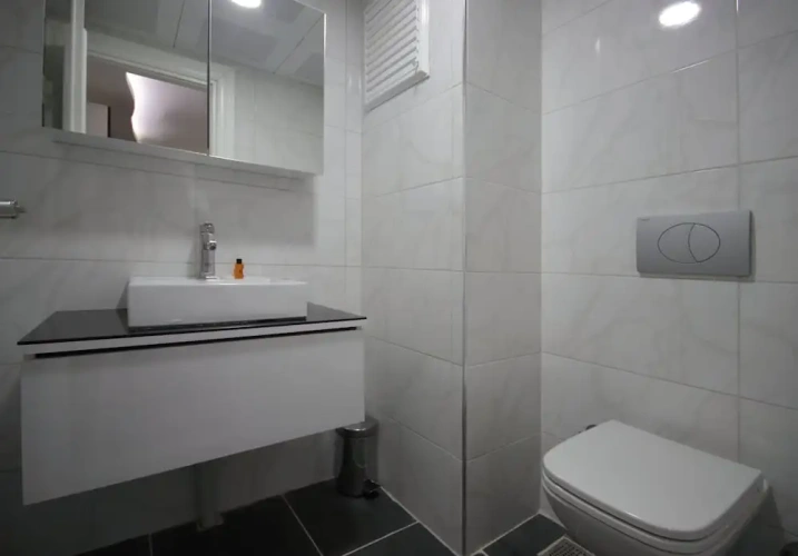 2 Bedrooms Apartment