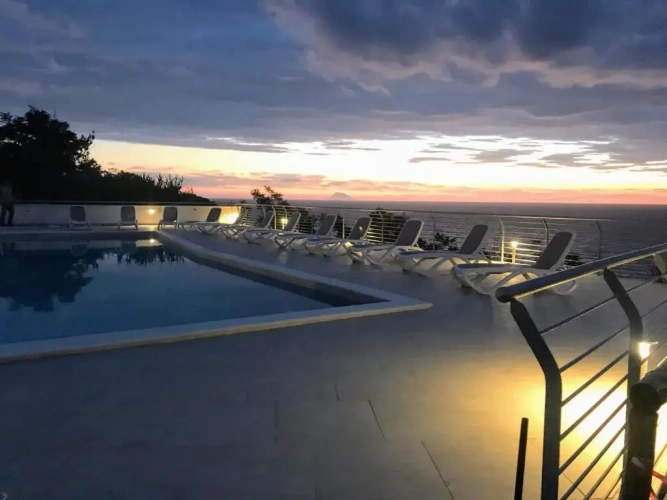 2 Bedrooms Penthouse Apartment