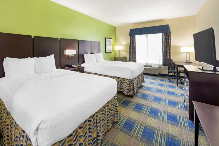 Quadruple Suite
