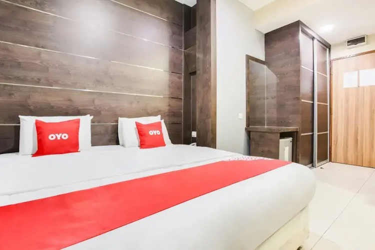 Oyo 89593 Ct Hotel