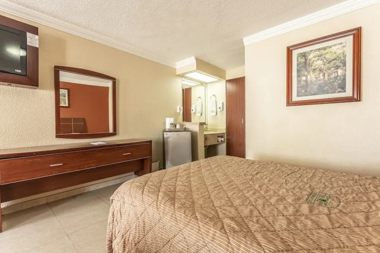 La Siesta Hotel