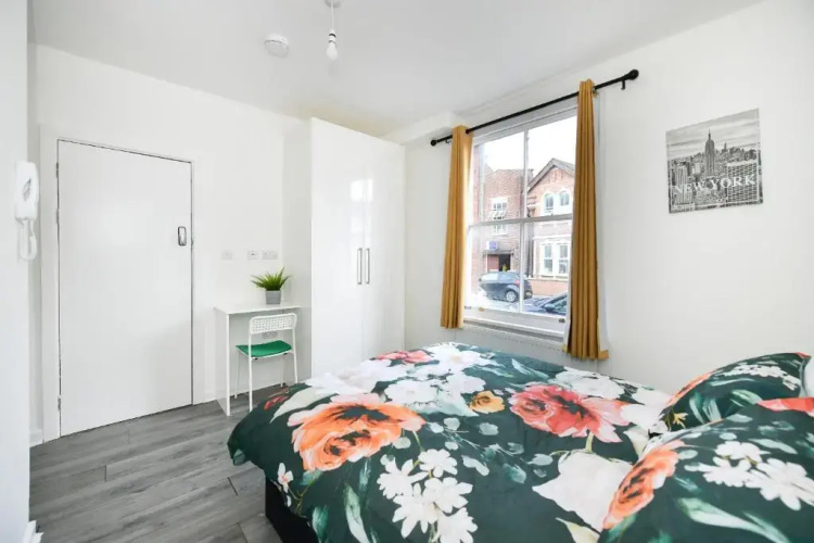 Waylen Street Suites