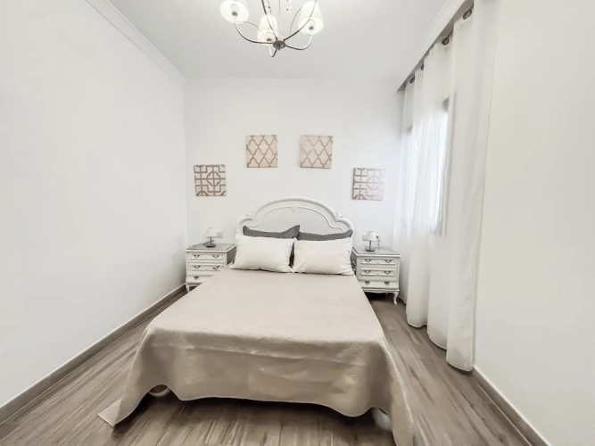 Cd-1382 Two Bedroom Apartment With Terrace
