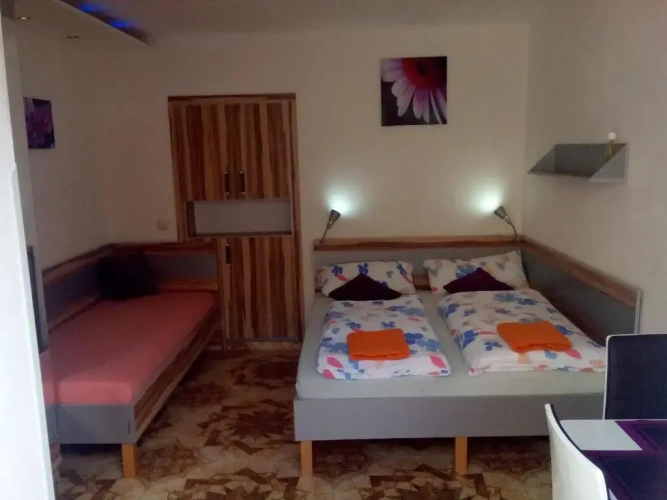 1 Bedroom Apartment