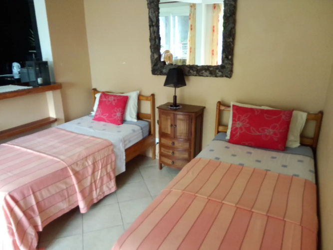 CHEZ LORNA 3 nights or plus