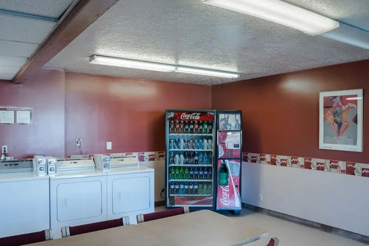 Motel 6 Evanston