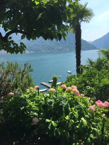 Ca' Bianca Como lake house