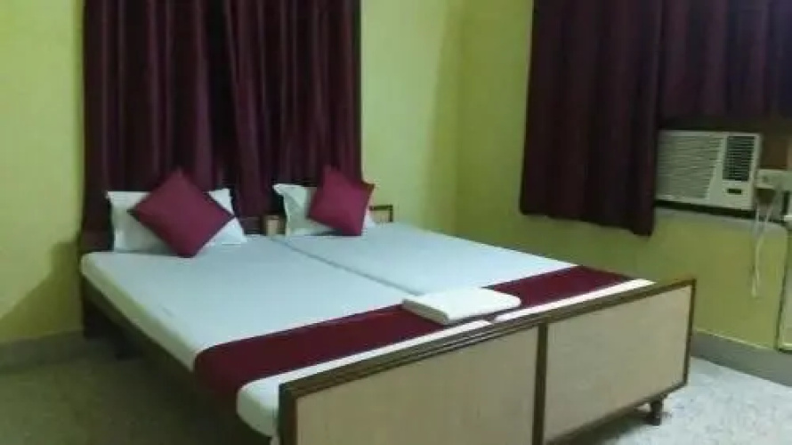 Sayantika Guest House