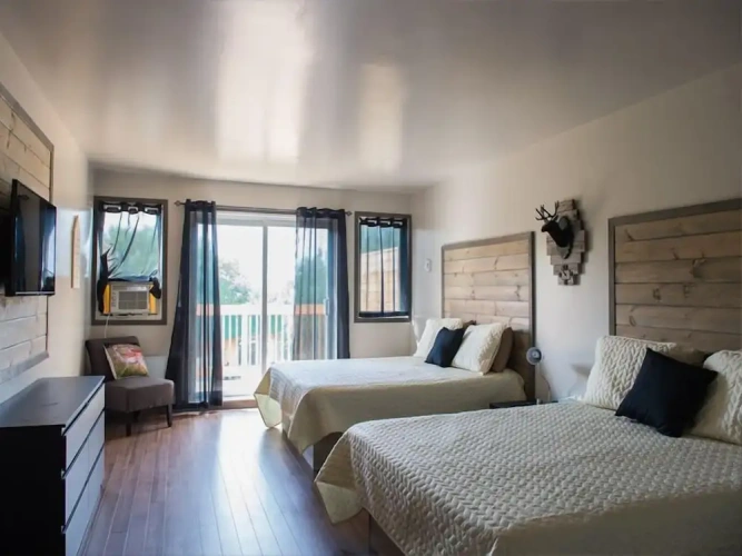 Deluxe Quadruple room
