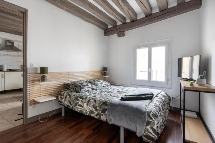 1 Bedroom Apartment