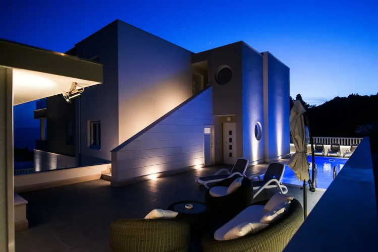 Lux Apartments