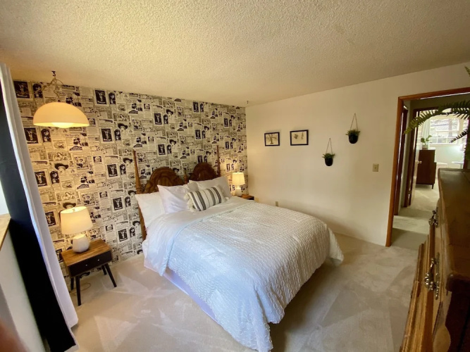 Hollinshead Haven 30 Days Min 3 Bedroom Home by RedAwning
