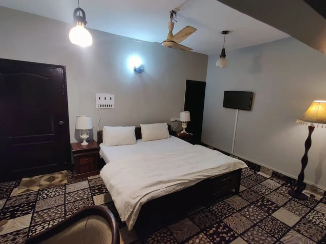 1 Bedroom Standard room with park view