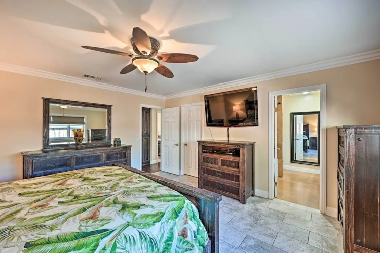 3 Bedrooms Cottage with balcony