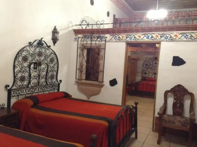 Standard Triple room