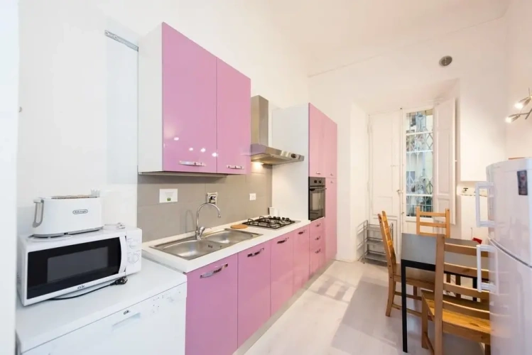 4 Bedrooms Apartment