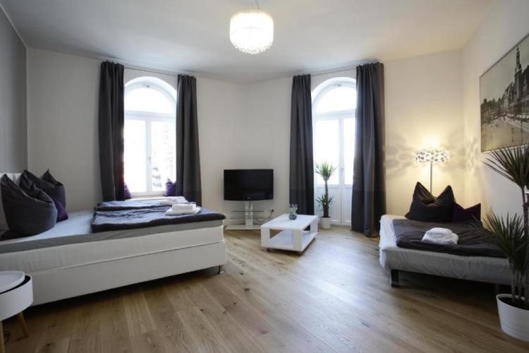 1 Bedroom Apartment