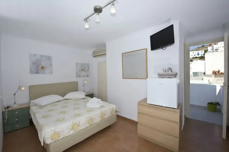 Karboni Hotel