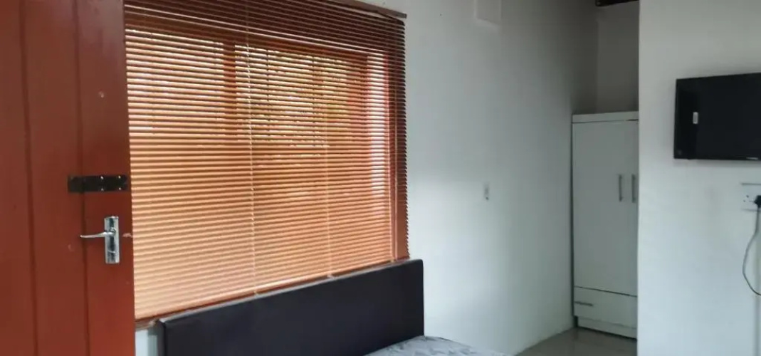 Inviting 1-Bed Cottage in Randburg
